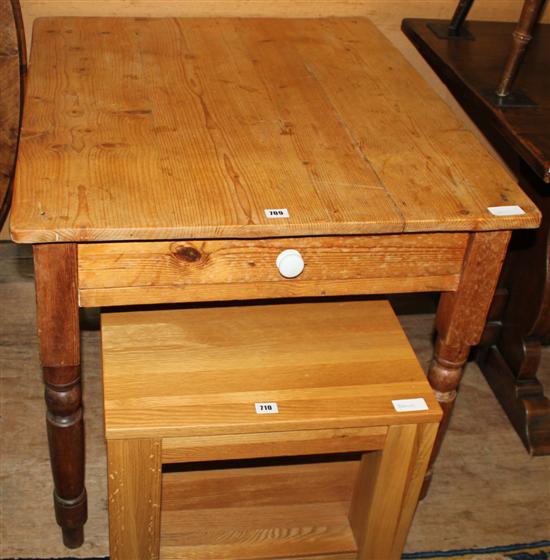 Pine table with 1 drawer